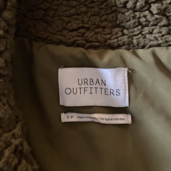 urban outfitters green Sherpa Jacket Size Small Oversized Cropped - Picture 4 of 6